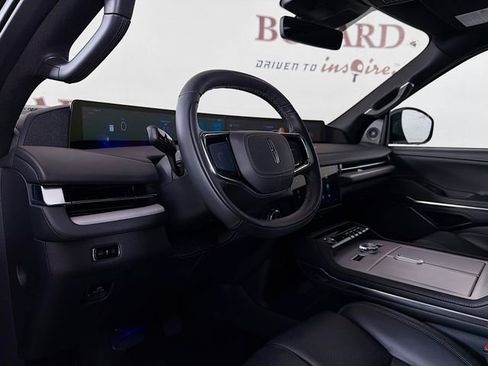 New 2025 Lincoln Navigator L Reserve w/ Jet Appearance Package AWD/4WD image 9
