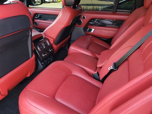 Used 2020 Land Rover Range Rover Autobiography image 14