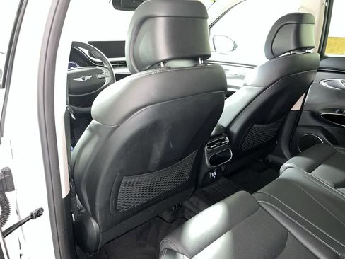 Used 2025 Genesis GV70 2.5T AWD/4WD image 25