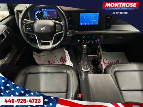 Used 2023 Ford Bronco Badlands image 25