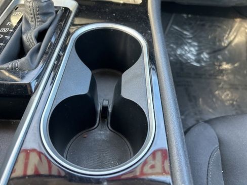 Used 2024 Nissan Altima 2.5 SV image 29