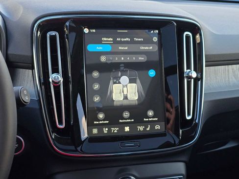 New 2026 Volvo XC40 B5 Plus w/ Protection Package Premier image 25