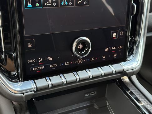 New 2026 GMC Yukon Elevation w/ LPO, Floor Liner Package RWD image 6