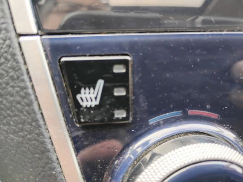 Used 2018 Subaru Outback 2.5i Limited image 12