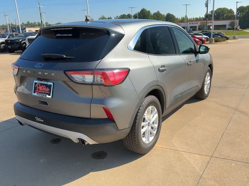 Used 2021 Ford Escape SE w/ Convenience Package image 8