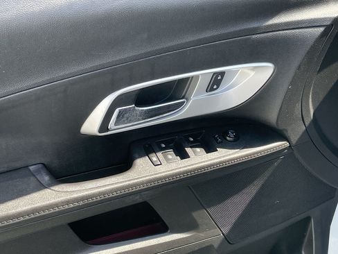 Used 2017 Chevrolet Equinox LT w/ Convenience Package FWD image 29