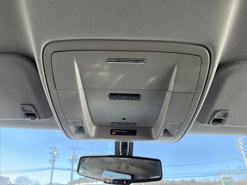 Used 2017 GMC Sierra 1500 SLE w/ SLE Value Package image 18