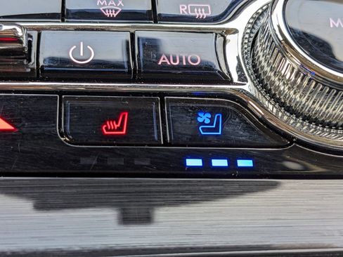 Certified 2023 Lincoln Nautilus Reserve w/ Monochromatic Package image 27