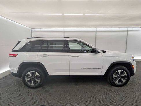 Used 2022 Jeep Grand Cherokee Limited 4xe w/ Luxury Tech Group II image 7