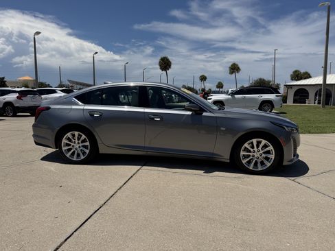 Used 2021 Cadillac CT5 Luxury RWD image 2