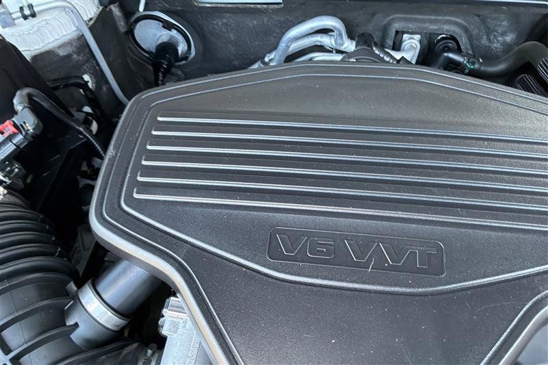Used 2017 GMC Acadia Denali w/ Technology Package FWD image 25