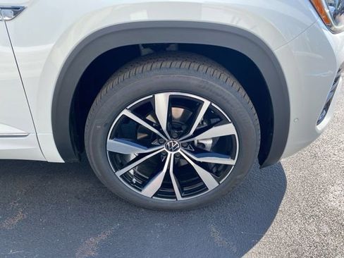 New 2026 Volkswagen Atlas Cross Sport SEL Premium R-Line image 21