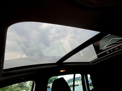 Used 2012 Volkswagen Tiguan SEL image 20