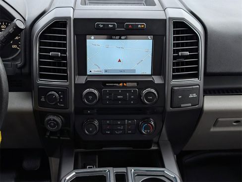 Used 2018 Ford F150 XLT w/ Equipment Group 302A Luxury image 17