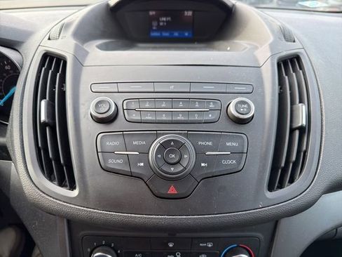 Used 2019 Ford Escape S image 23