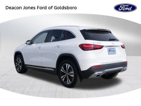 Used 2025 Mercedes-Benz GLA 250 image 5