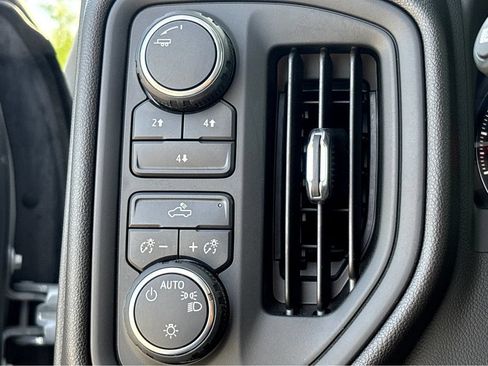 Used 2025 Chevrolet Silverado 2500 Custom w/ Custom Convenience Package AWD/4WD image 12