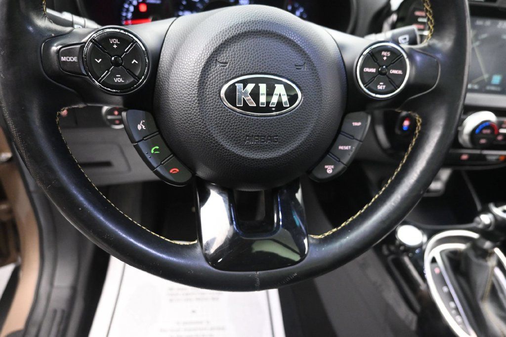 Used 2015 Kia Soul + w/ Primo Package FWD image 11
