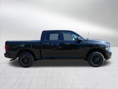 Used 2018 RAM 1500 Express w/ Black Ram 1500 Express Group AWD/4WD image 8