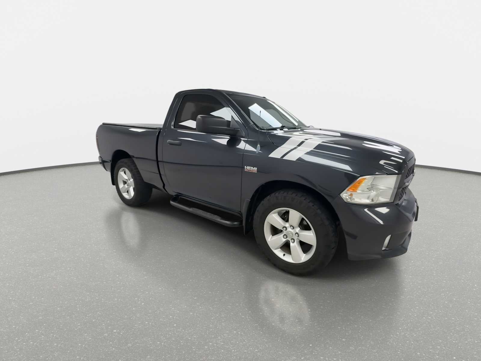 Used 2013 RAM 1500 Express RWD image 2