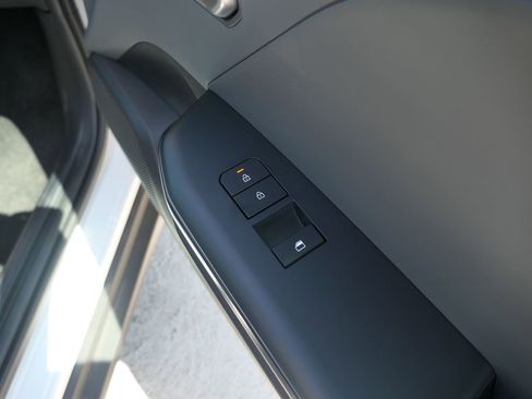 New 2025 Kia K4 LXS image 24