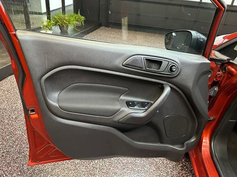 Used 2018 Ford Fiesta SE FWD image 10