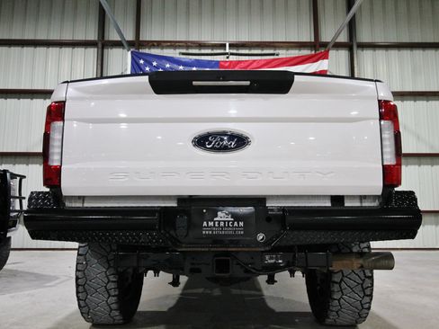 Used 2019 Ford F250 Lariat w/ Lariat Ultimate Package AWD/4WD image 9