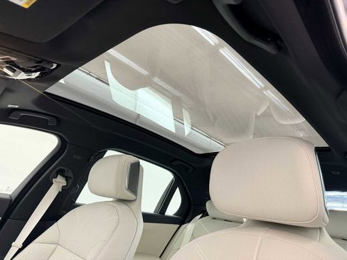 Used 2024 BMW i7 xDrive60 image 19