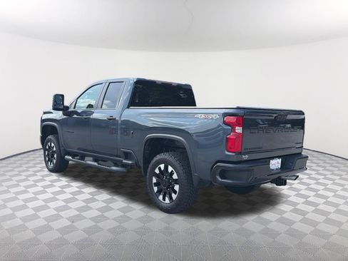 Used 2020 Chevrolet Silverado 2500 Custom w/ Custom Value Package AWD/4WD image 3
