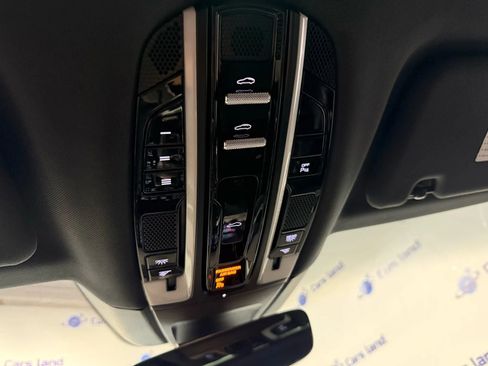 Used 2021 Porsche Panamera image 45