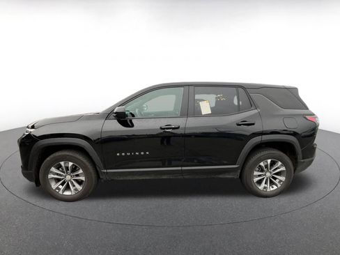 Used 2025 Chevrolet Equinox LT image 4