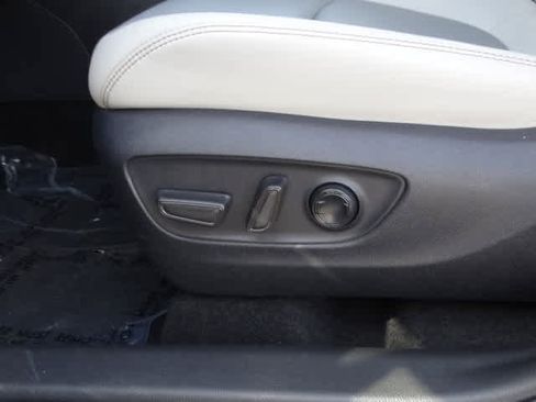 Used 2025 Toyota RAV4 Limited w/ Advanced Technology Package image 17