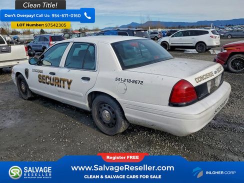Used 2004 Ford Crown Victoria Police Interceptor image 3