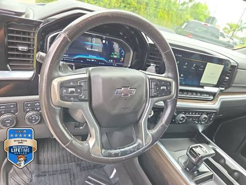 Used 2022 Chevrolet Silverado 1500 LT Trail Boss w/ Convenience Package II AWD/4WD image 16