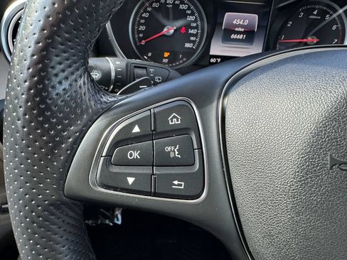 Used 2019 Mercedes-Benz GLC 300 4MATIC image 27