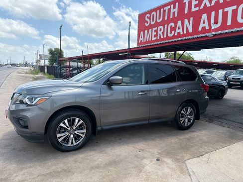 Used 2019 Nissan Pathfinder S AWD/4WD image 11