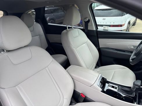 Certified 2025 Hyundai Tucson SEL FWD image 16