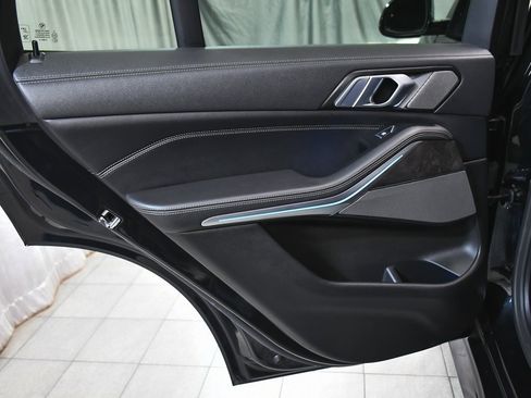 Used 2023 BMW X5 xDrive45e w/ M Sport Package image 11