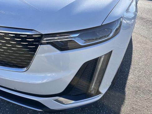 Used 2021 Cadillac XT6 Premium Luxury image 9