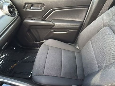 Used 2023 Chevrolet Colorado LT image 12