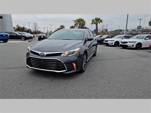 Used 2018 Toyota Avalon XLE image 33