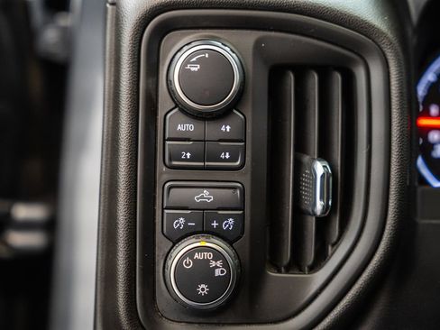 Used 2021 Chevrolet Silverado 1500 Custom Trail Boss w/ Safety Confidence Package AWD/4WD image 40