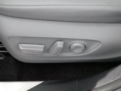 Certified 2025 Toyota Highlander XLE AWD/4WD image 20