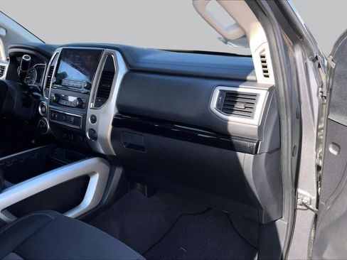 Used 2021 Nissan Titan SV w/ SV Convenience Package AWD/4WD image 18