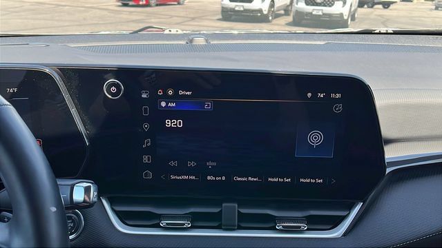 Used 2025 Chevrolet Equinox LT FWD image 24