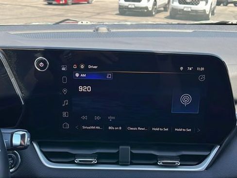 Used 2025 Chevrolet Equinox LT FWD image 24