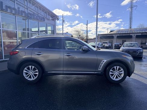 Used 2011 INFINITI FX35 2WD w/ Premium Pkg image 7
