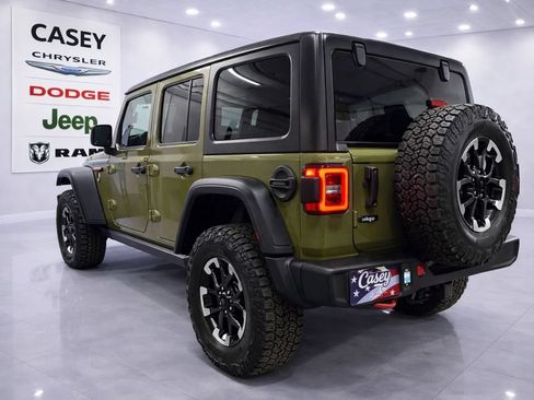 Used 2025 Jeep Wrangler Unlimited Rubicon AWD/4WD image 5