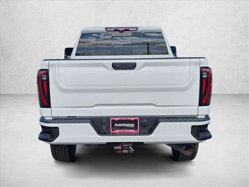 Used 2024 GMC Sierra 2500 AT4 w/ Technology Package image 6