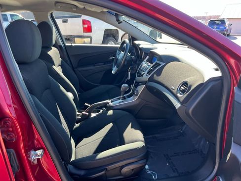 Used 2011 Chevrolet Cruze LT image 21